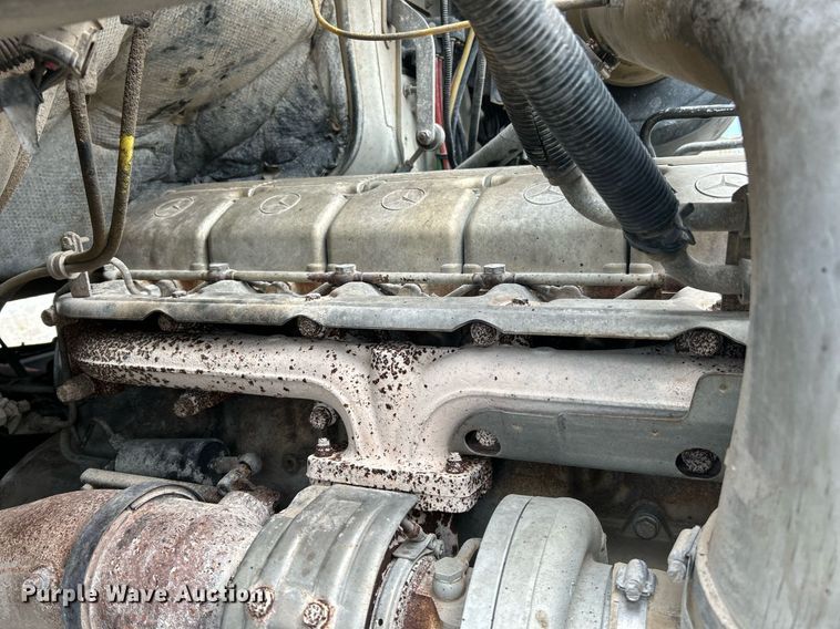 image for item NQ9835 2004 Sterling L9500  dump truck