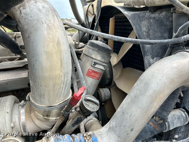 image for item NQ9835 2004 Sterling L9500  dump truck