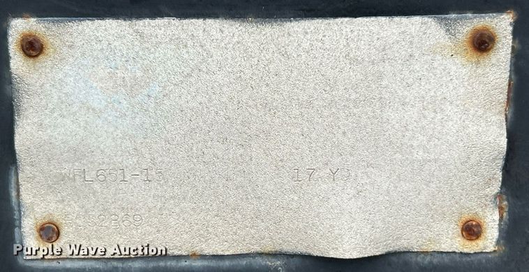 image for item NQ9835 2004 Sterling L9500  dump truck