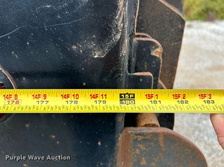 image for item NQ9835 2004 Sterling L9500  dump truck