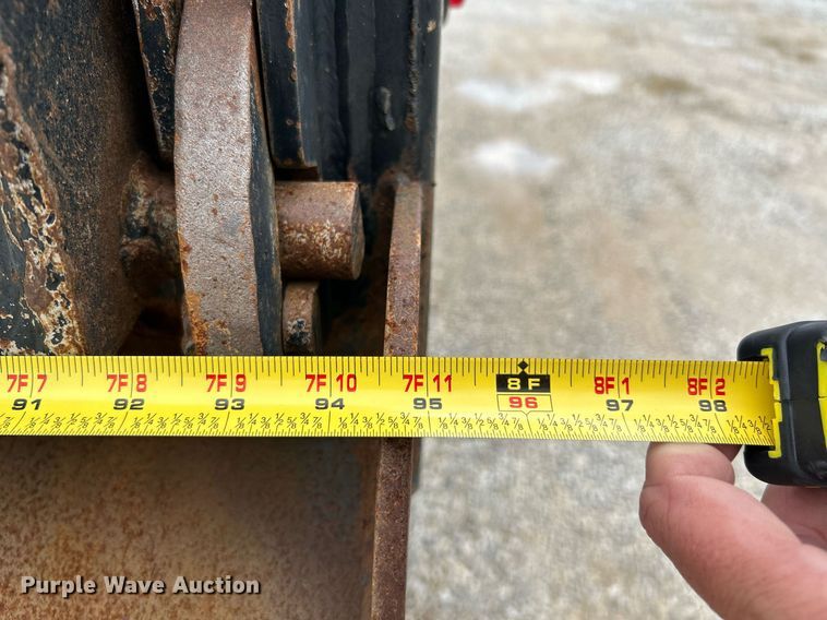 image for item NQ9835 2004 Sterling L9500  dump truck