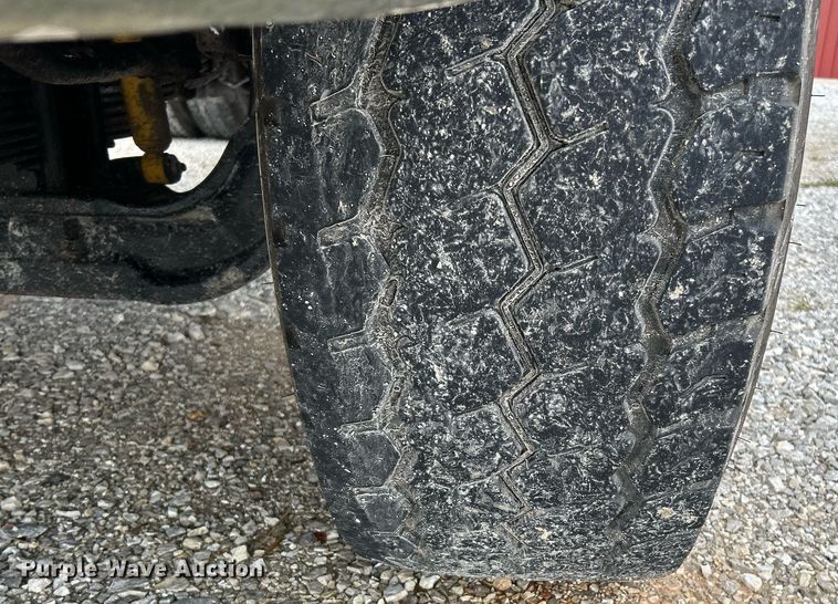 image for item NQ9835 2004 Sterling L9500  dump truck