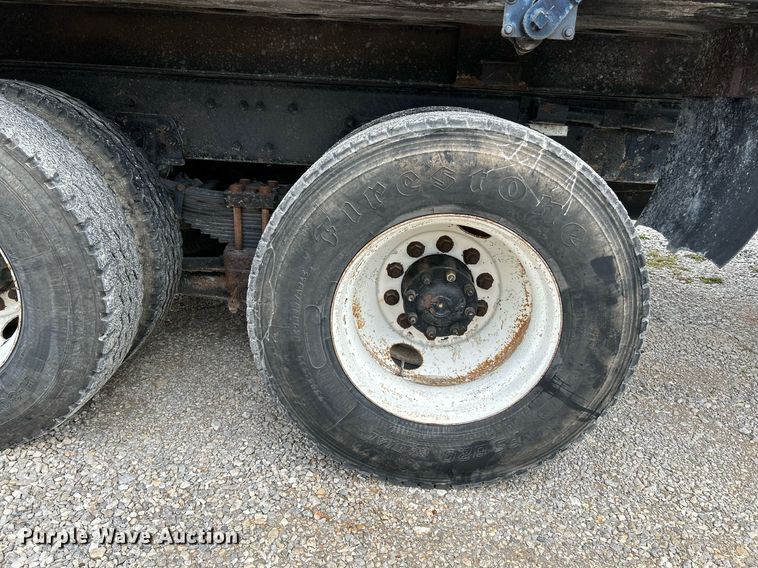 image for item NQ9835 2004 Sterling L9500  dump truck