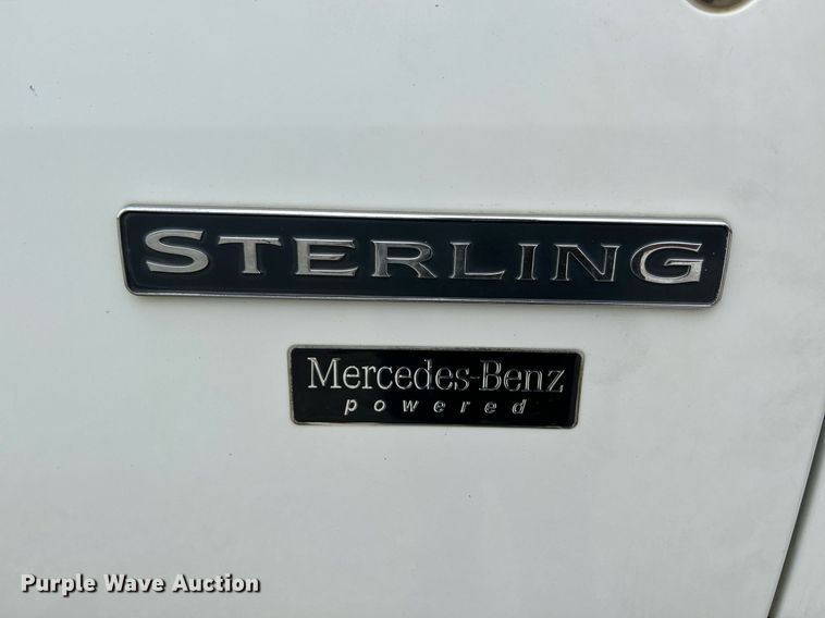 image for item NQ9835 2004 Sterling L9500  dump truck