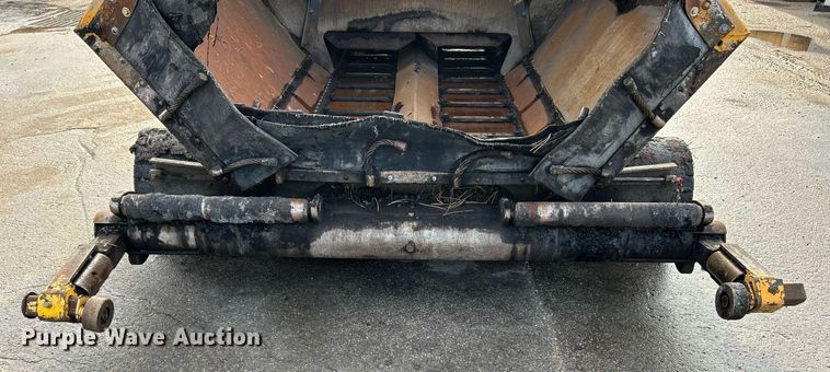 image for item NQ9860 2003 Blaw-Knox PF-3200  paver