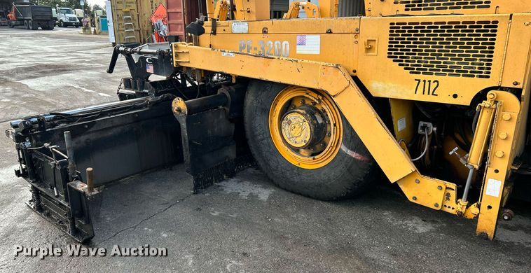 image for item NQ9860 2003 Blaw-Knox PF-3200  paver