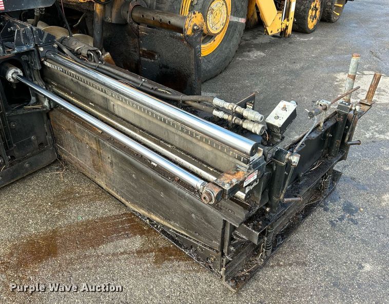 image for item NQ9860 2003 Blaw-Knox PF-3200  paver