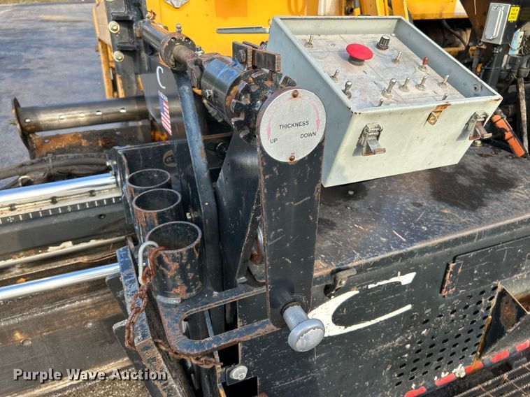 image for item NQ9860 2003 Blaw-Knox PF-3200  paver