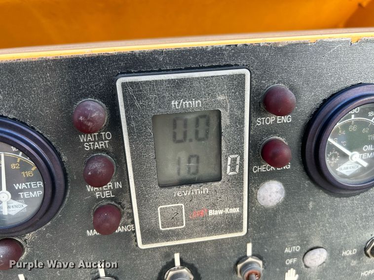 image for item NQ9860 2003 Blaw-Knox PF-3200  paver