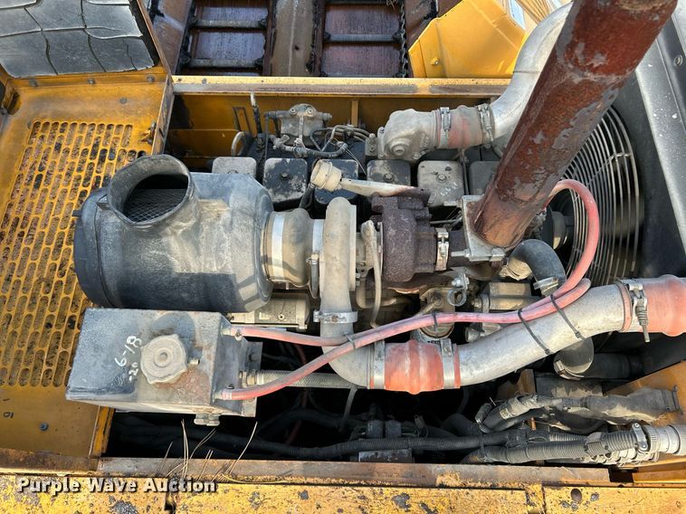 image for item NQ9860 2003 Blaw-Knox PF-3200  paver