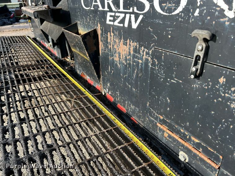 image for item NQ9860 2003 Blaw-Knox PF-3200  paver