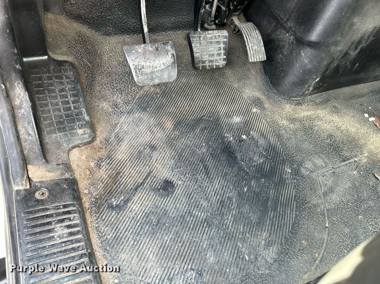 image for item NQ9866 2010 International WorkStar 7400  dump truck