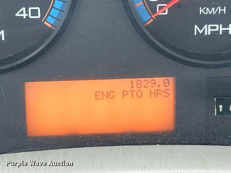 image for item NQ9866 2010 International WorkStar 7400  dump truck