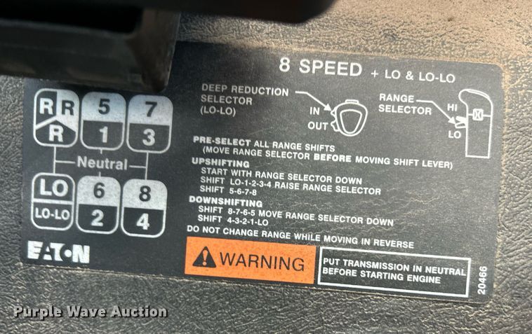 image for item NQ9866 2010 International WorkStar 7400  dump truck