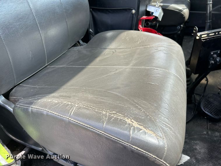 image for item NQ9866 2010 International WorkStar 7400  dump truck