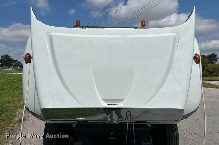 image for item NQ9866 2010 International WorkStar 7400  dump truck