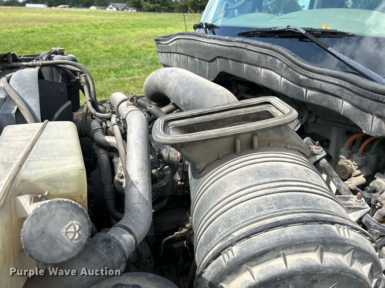 image for item NQ9866 2010 International WorkStar 7400  dump truck