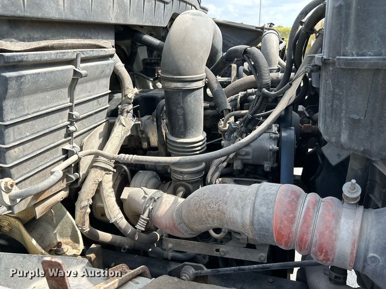 image for item NQ9866 2010 International WorkStar 7400  dump truck