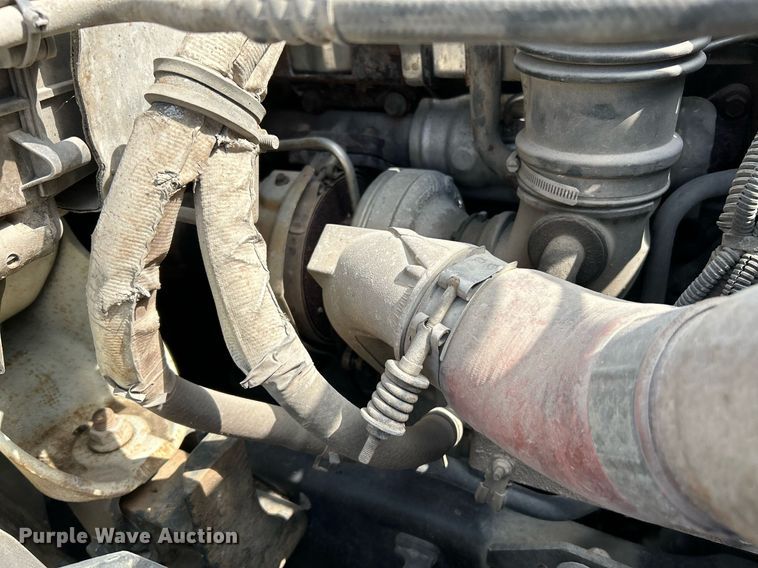 image for item NQ9866 2010 International WorkStar 7400  dump truck