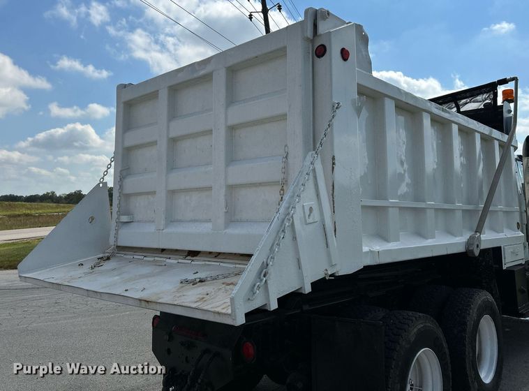 image for item NQ9866 2010 International WorkStar 7400  dump truck