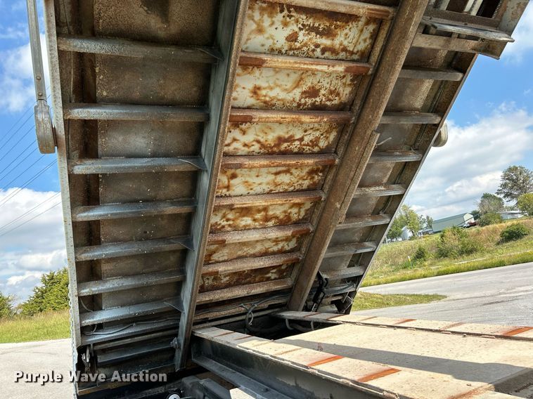 image for item NQ9866 2010 International WorkStar 7400  dump truck