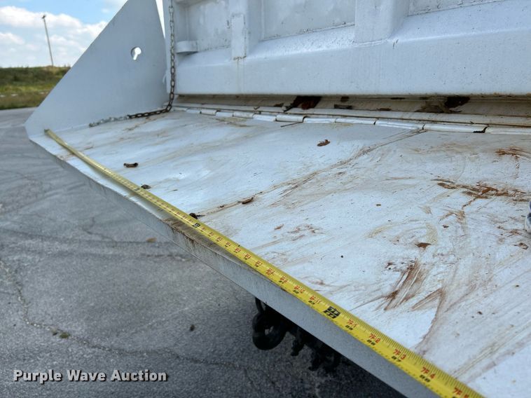 image for item NQ9866 2010 International WorkStar 7400  dump truck