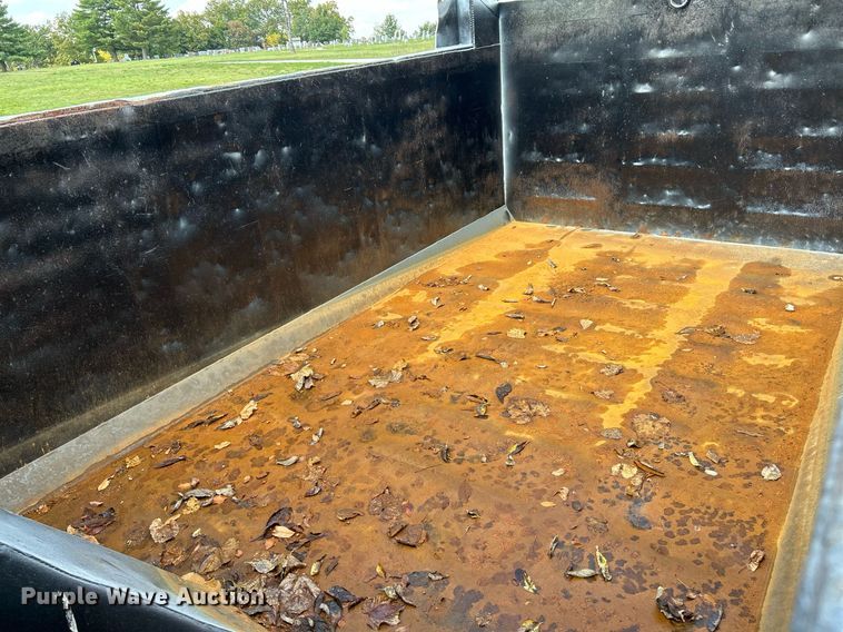 image for item NQ9866 2010 International WorkStar 7400  dump truck