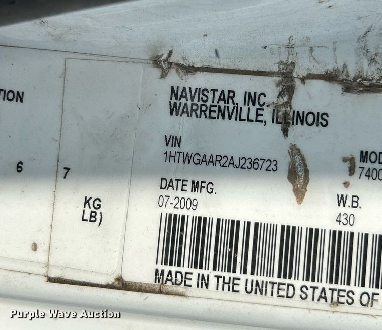 image for item NQ9866 2010 International WorkStar 7400  dump truck