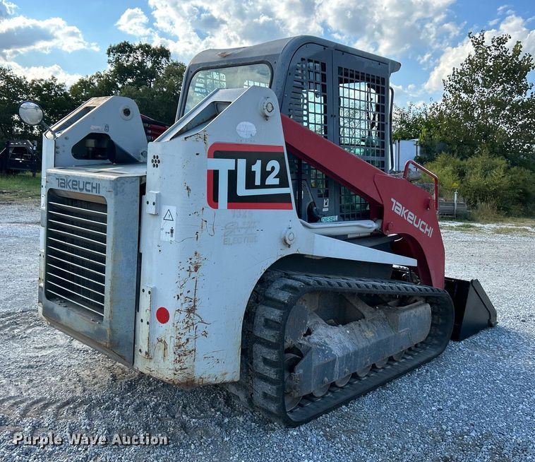 image for item NQ9868 2013 Takeuchi TL12  tracked skid steer loader