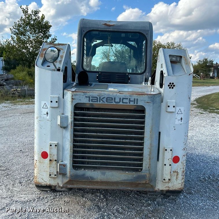 image for item NQ9868 2013 Takeuchi TL12  tracked skid steer loader