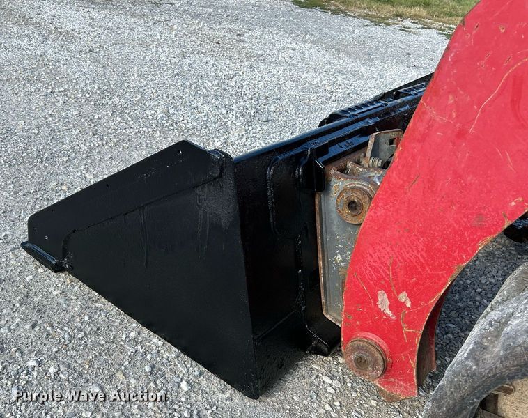 image for item NQ9868 2013 Takeuchi TL12  tracked skid steer loader