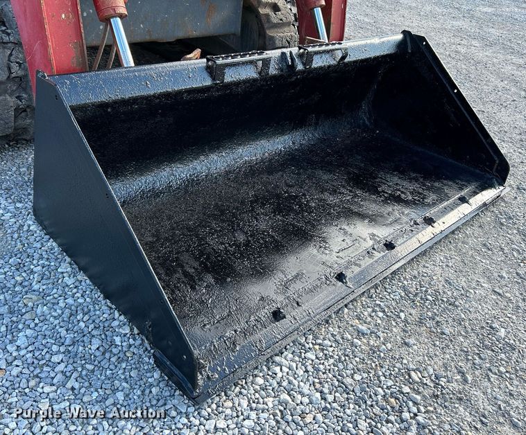 image for item NQ9868 2013 Takeuchi TL12  tracked skid steer loader