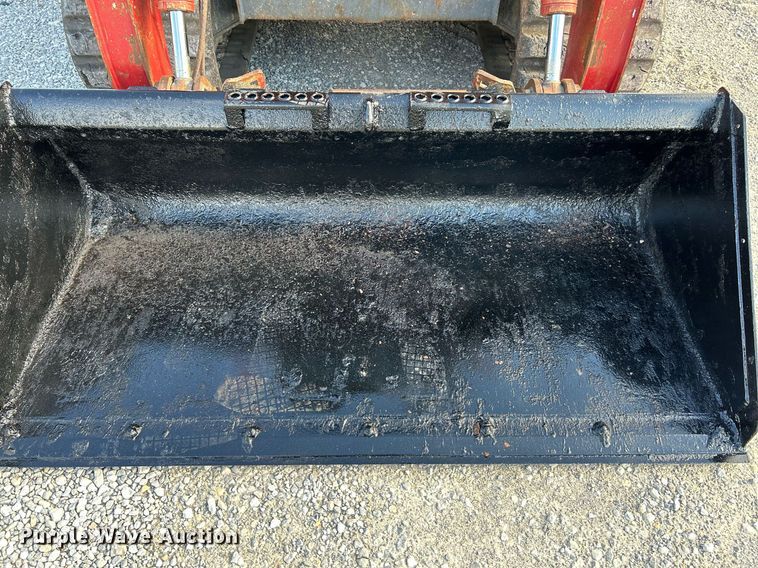 image for item NQ9868 2013 Takeuchi TL12  tracked skid steer loader