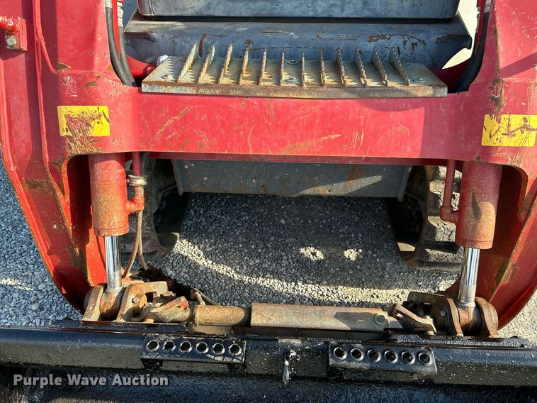 image for item NQ9868 2013 Takeuchi TL12  tracked skid steer loader
