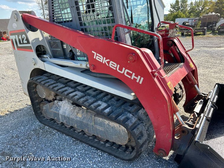 image for item NQ9868 2013 Takeuchi TL12  tracked skid steer loader