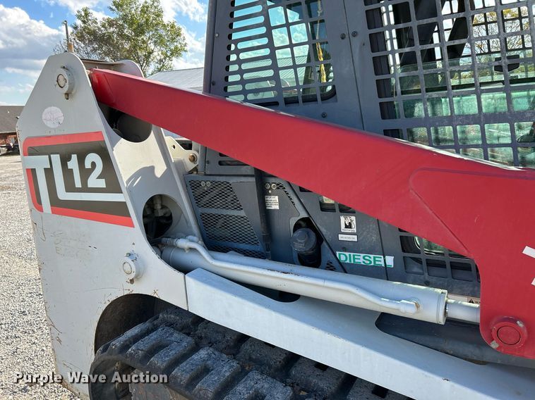 image for item NQ9868 2013 Takeuchi TL12  tracked skid steer loader