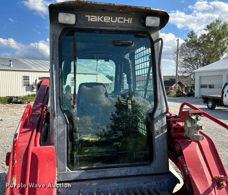 image for item NQ9868 2013 Takeuchi TL12  tracked skid steer loader