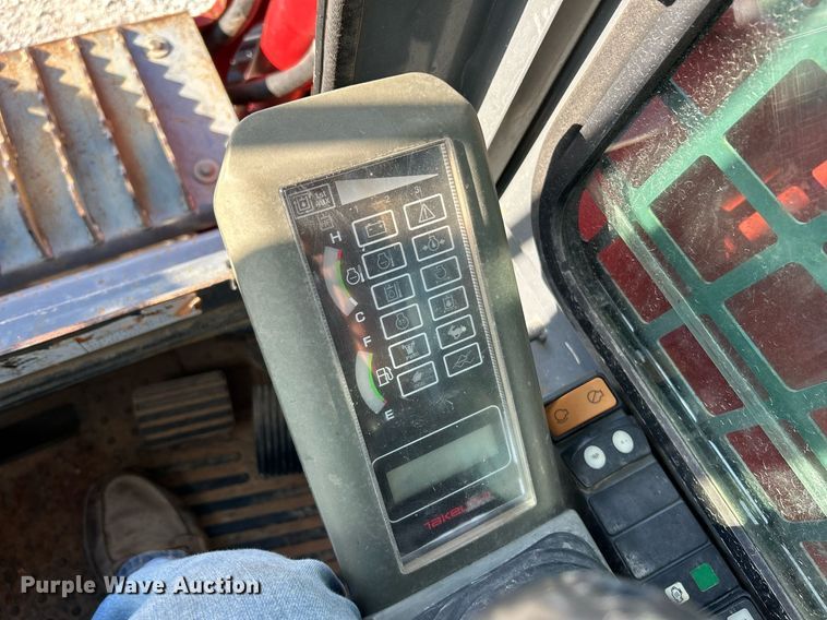 image for item NQ9868 2013 Takeuchi TL12  tracked skid steer loader