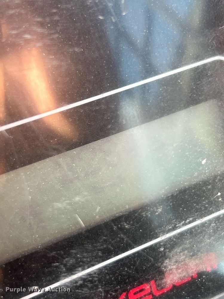 image for item NQ9868 2013 Takeuchi TL12  tracked skid steer loader