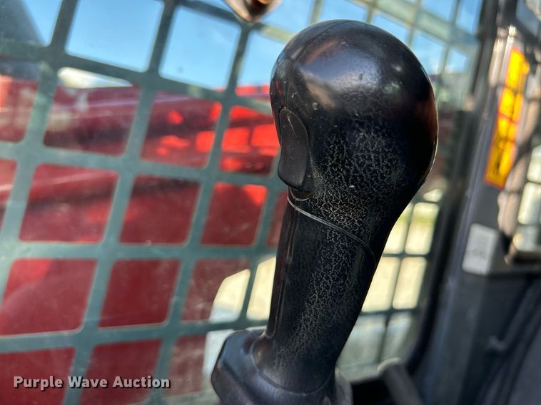 image for item NQ9868 2013 Takeuchi TL12  tracked skid steer loader