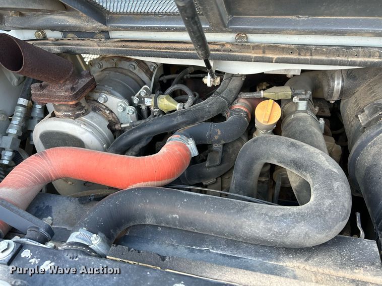 image for item NQ9868 2013 Takeuchi TL12  tracked skid steer loader