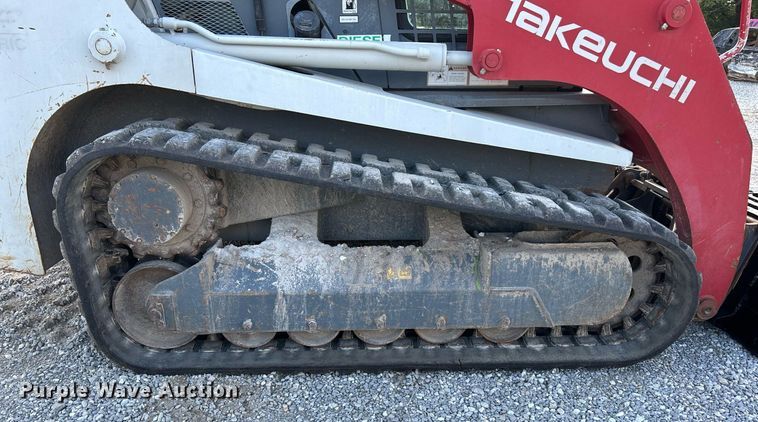 image for item NQ9868 2013 Takeuchi TL12  tracked skid steer loader