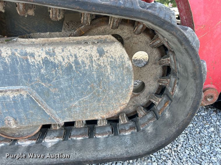 image for item NQ9868 2013 Takeuchi TL12  tracked skid steer loader