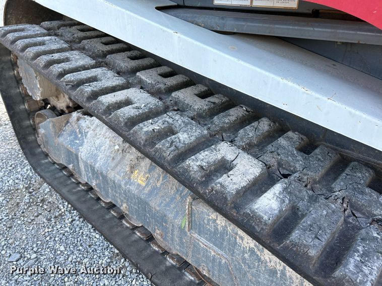 image for item NQ9868 2013 Takeuchi TL12  tracked skid steer loader