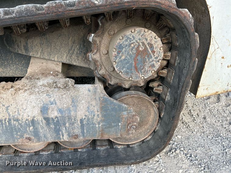 image for item NQ9868 2013 Takeuchi TL12  tracked skid steer loader