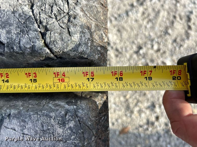 image for item NQ9868 2013 Takeuchi TL12  tracked skid steer loader