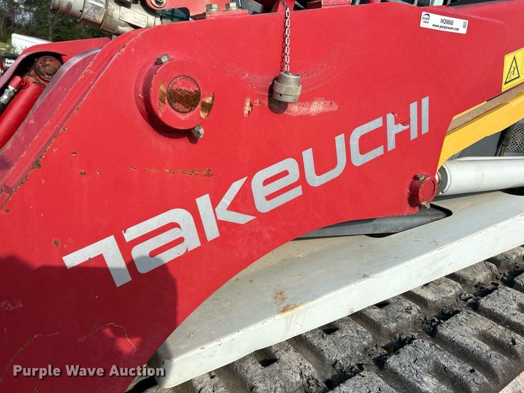 image for item NQ9868 2013 Takeuchi TL12  tracked skid steer loader