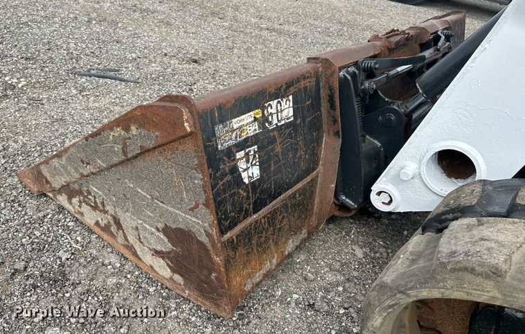 image for item NQ9876 2011 Bobcat T650  tracked skid steer loader