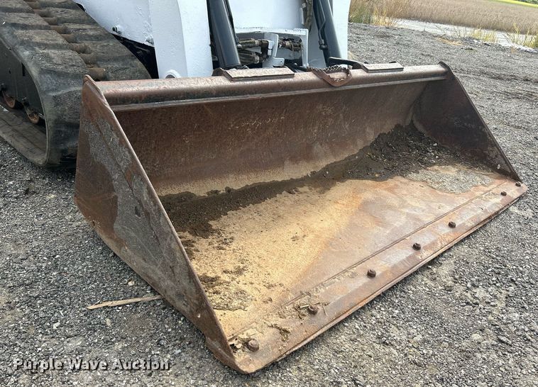 image for item NQ9876 2011 Bobcat T650  tracked skid steer loader
