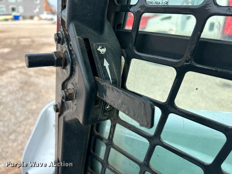 image for item NQ9876 2011 Bobcat T650  tracked skid steer loader